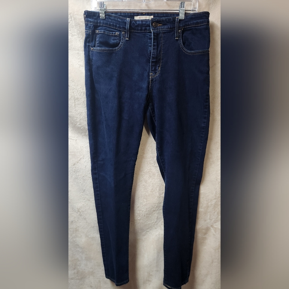 Blue Levi 721 High Rise Skinny Jeans Women Size 32 with Sleek Fit